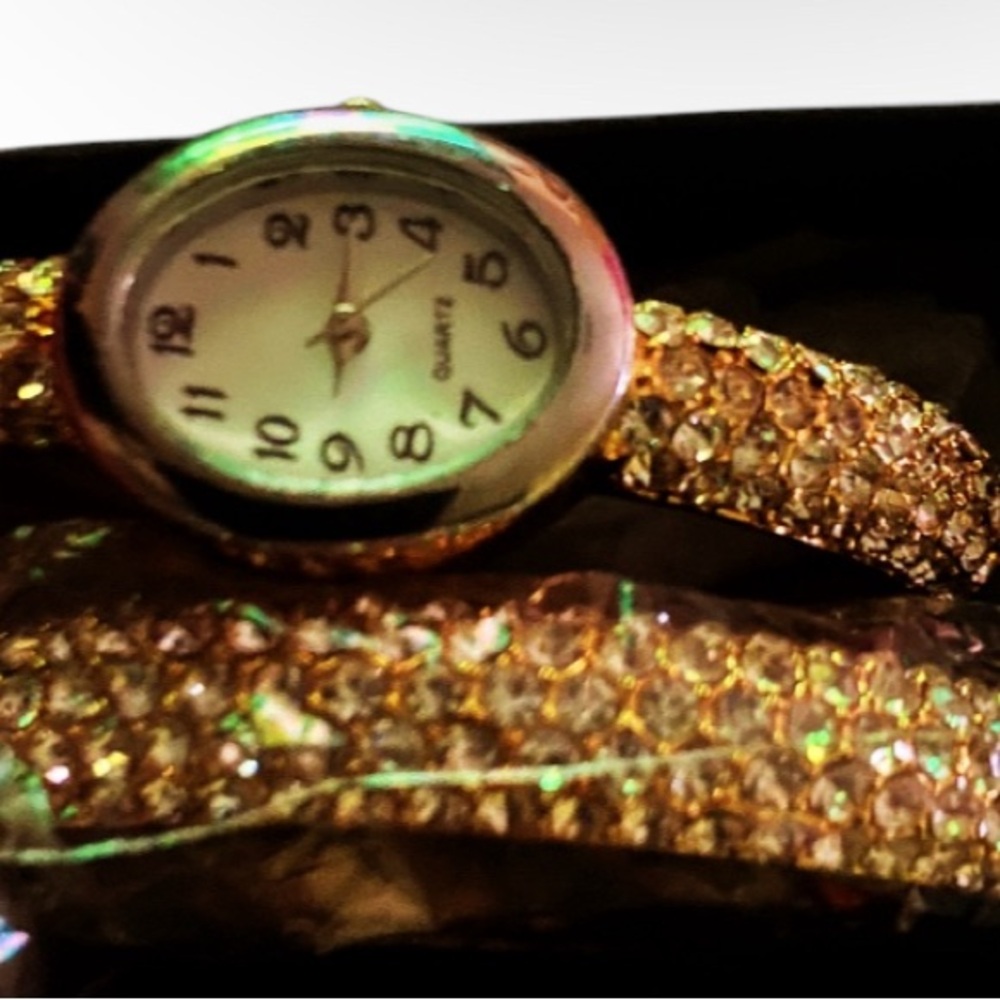 Quartz Gold Crystal Watch